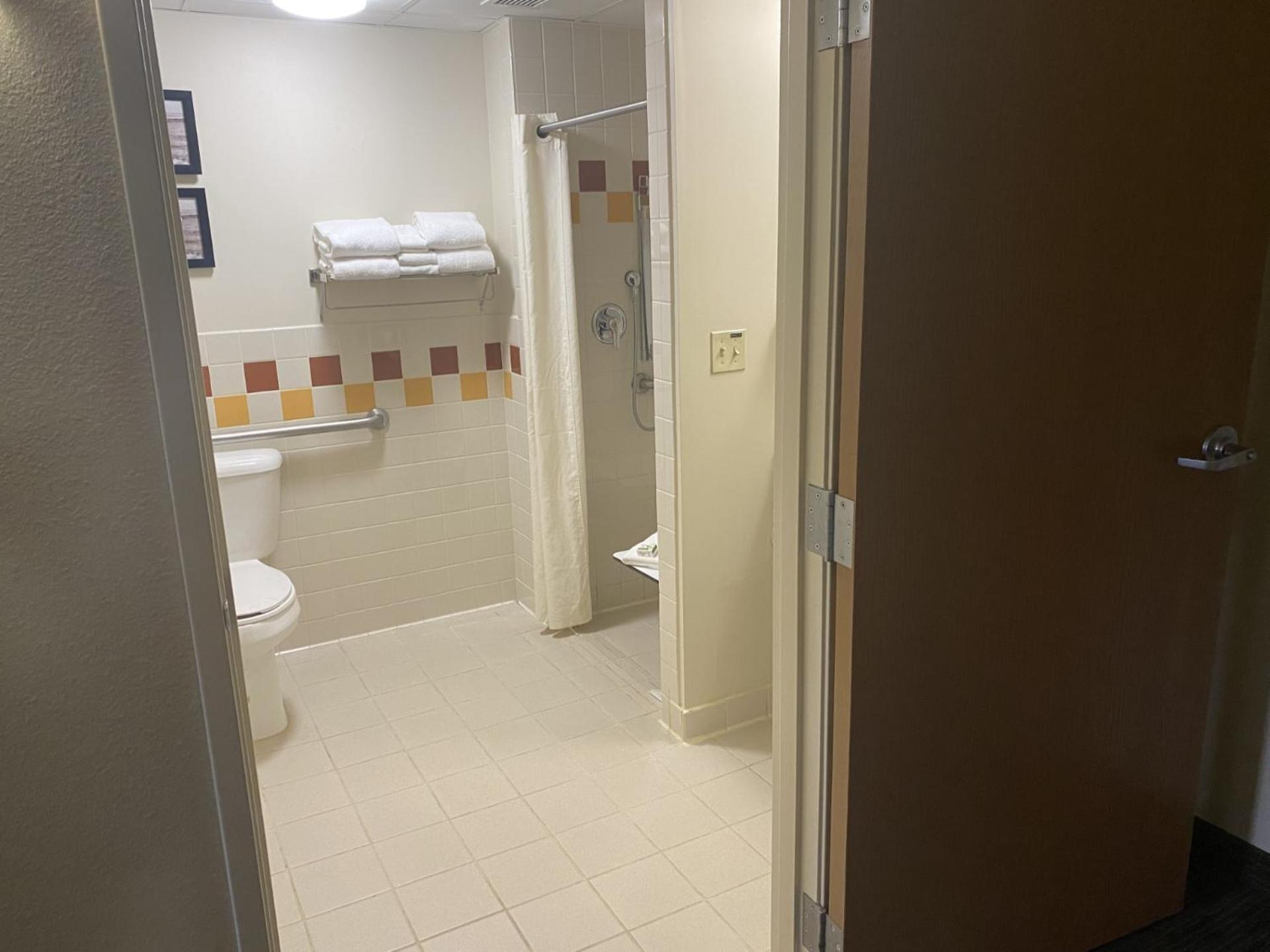 Americinn By Wyndham Greenville Εξωτερικό φωτογραφία