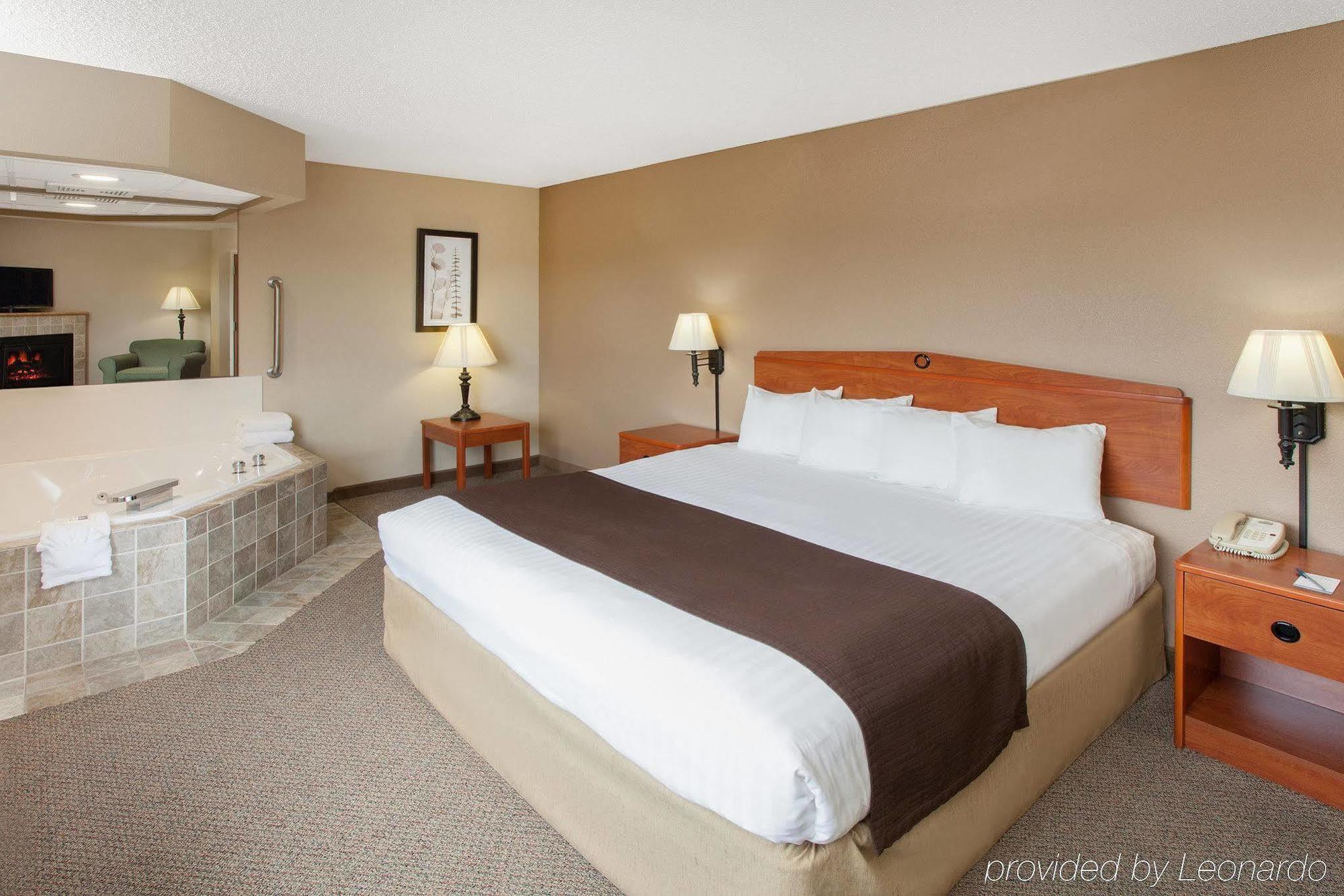 Americinn By Wyndham Greenville Εξωτερικό φωτογραφία